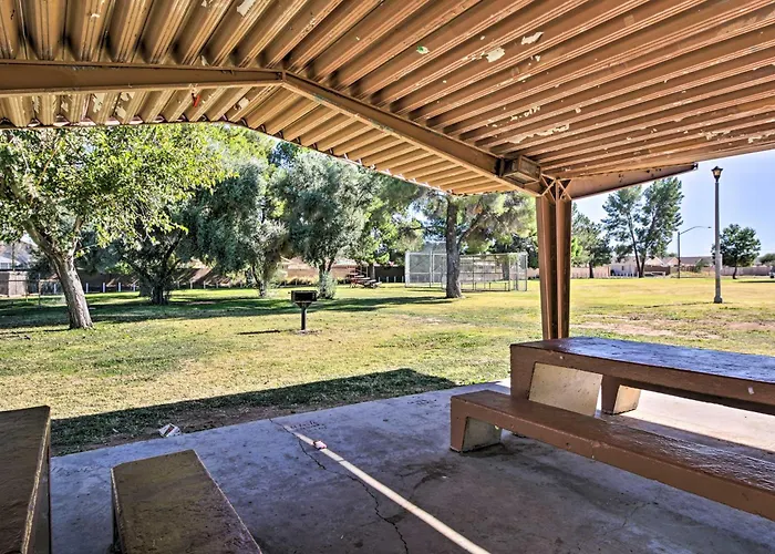 Fire Pit & Grill! Family Home, Walk To Park * Tucson